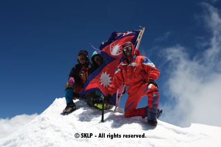 Lhakpa Ri summit